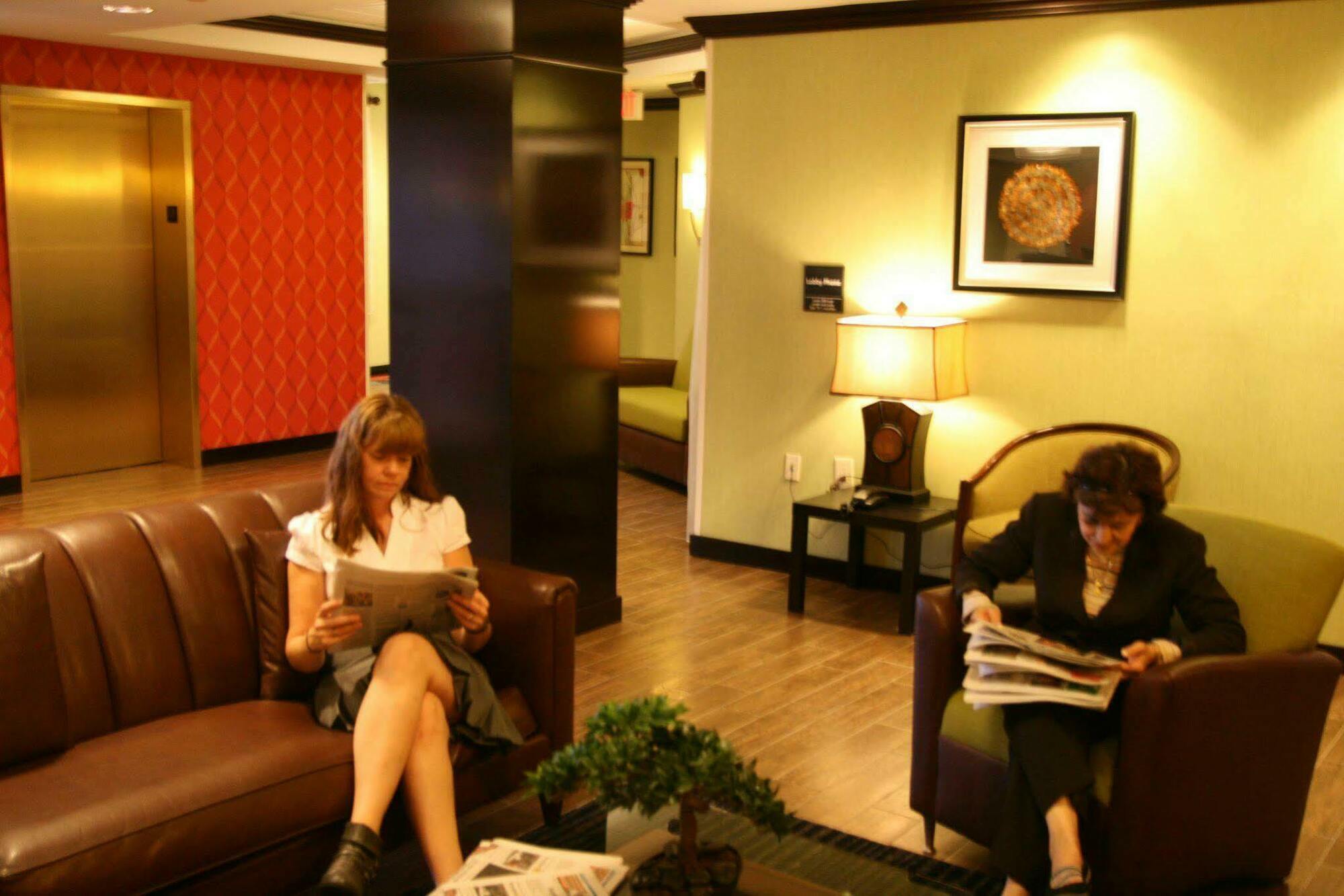 Hampton Inn Jericho - Westbury 内观 照片